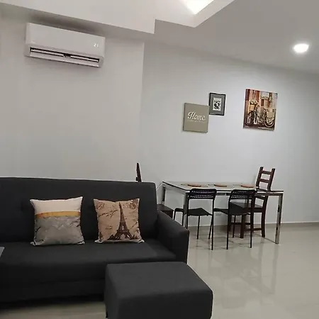 Klcc Newly Renovated Apartment Kuala Lumpur Exterior photo